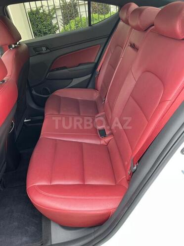 Hyundai Avante 2017, 9,400 km - 1.6 l - Bakı