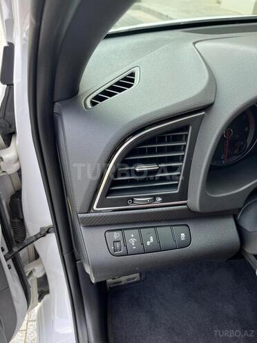 Hyundai Avante 2017, 9,400 km - 1.6 l - Bakı