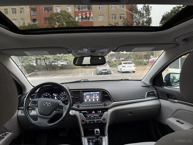 Hyundai Elantra 2018, 157,716 km - 2.0 l - Bakı
