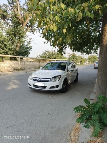 Opel Astra 2010, 409,000 km - 1.4 l - Xaçmaz