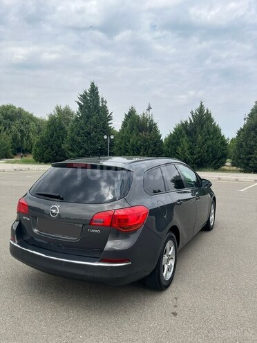 Opel Astra 2015, 131,000 km - 1.4 l - Bakı