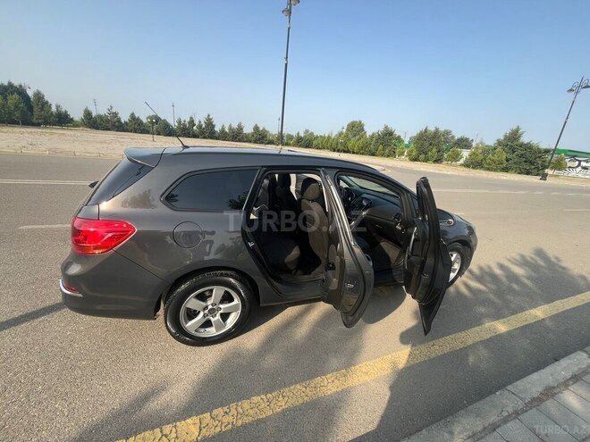 Opel Astra 2015, 131,000 km - 1.4 l - Bakı