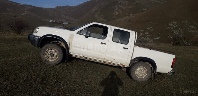 Nissan Navara 2000, 450,000 km - 2.4 l - Gədəbəy