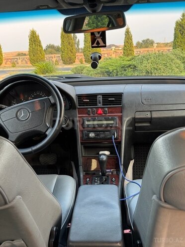 Mercedes C 200 1999, 299,811 km - 2.0 l - Naftalan