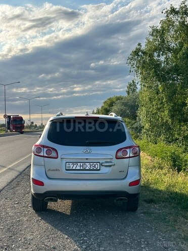 Hyundai Santa Fe 2010, 200,000 km - 2.0 л - Yevlax