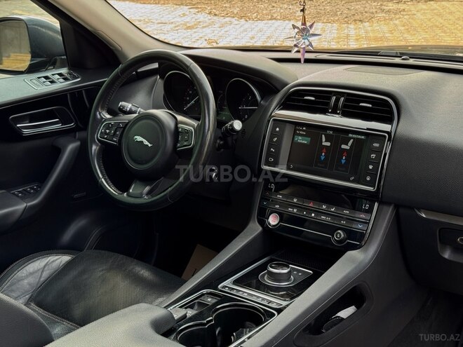 Jaguar F-Pace 2017, 157,000 km - 2.0 l - Gəncə