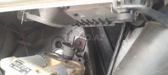 Mercedes E 200 d 1993, 475,640 km - 2.0 l - Bakı
