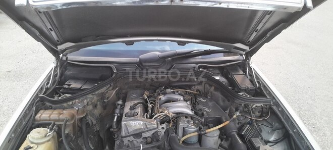 Mercedes E 200 d 1993, 475,640 km - 2.0 l - Bakı