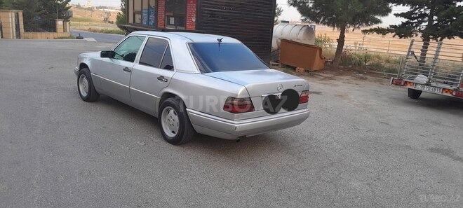 Mercedes E 200 d 1993, 475,640 km - 2.0 l - Bakı