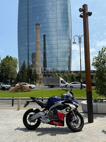 Aprilia RS 660-4