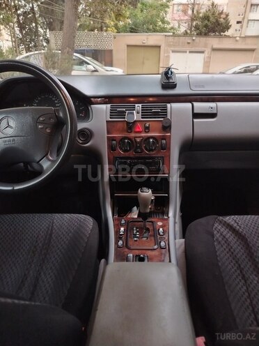 Mercedes E 220 d 1999, 434,600 km - 2.2 л - Bakı