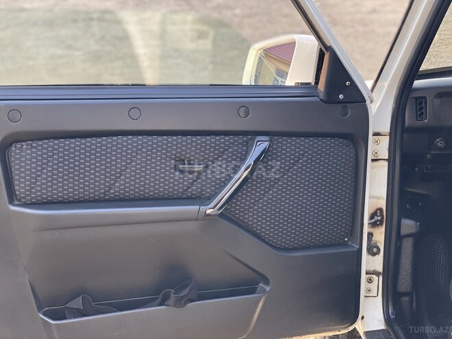 LADA (VAZ) Niva 2011, 220,000 km - 1.7 l - Yardımlı