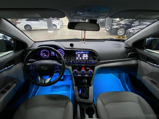 Hyundai Elantra 2019, 199,360 km - 2.0 л - Bakı