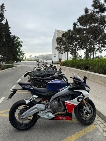 Aprilia RS 660-6