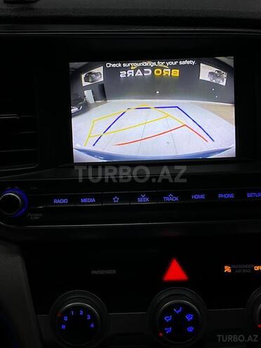 Hyundai Elantra 2019, 199,360 km - 2.0 л - Bakı