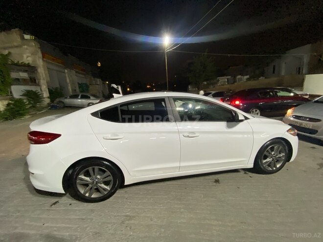 Hyundai Elantra 2016, 160,000 km - 2.0 л - Bakı