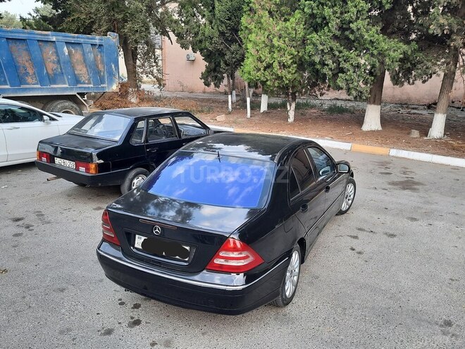 Mercedes C 220 d 2002, 300,000 km - 2.2 l - Sumqayıt