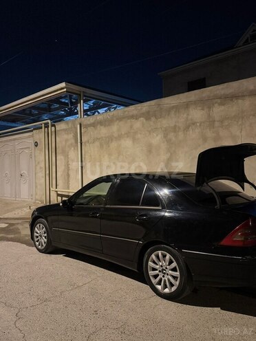 Mercedes C 220 d 2002, 300,000 km - 2.2 l - Sumqayıt