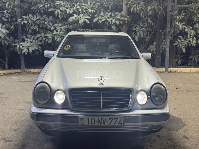 Mercedes E 240 1998, 180,000 km - 2.4 l - Bakı