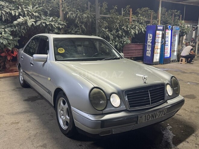 Mercedes E 240 1998, 180,000 km - 2.4 l - Bakı
