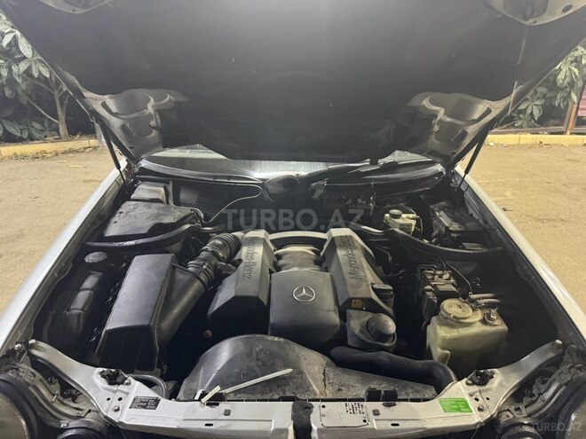 Mercedes E 240 1998, 180,000 km - 2.4 l - Bakı