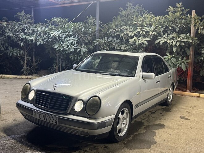Mercedes E 240 1998, 180,000 km - 2.4 l - Bakı