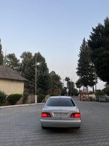 Mercedes E 200 1998, 250,000 km - 2.0 l - Masallı