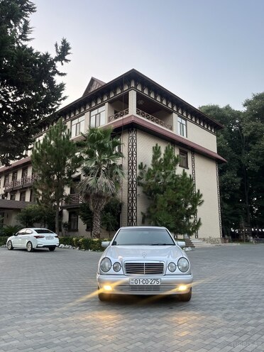 Mercedes E 200 1998, 250,000 km - 2.0 l - Masallı