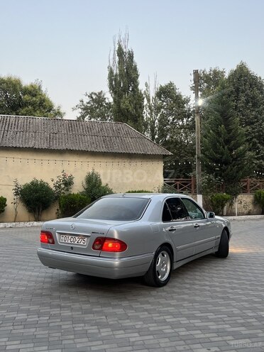 Mercedes E 200 1998, 250,000 km - 2.0 l - Masallı