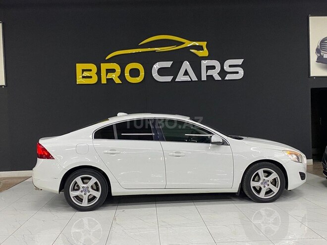 Volvo S60 2011, 242,111 km - 2.0 l - Bakı