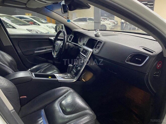 Volvo S60 2011, 242,111 km - 2.0 l - Bakı