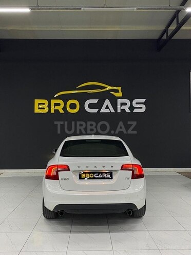 Volvo S60 2011, 242,111 km - 2.0 l - Bakı