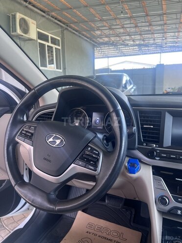 Hyundai Elantra 2017, 159,325 km - 2.0 л - Bakı