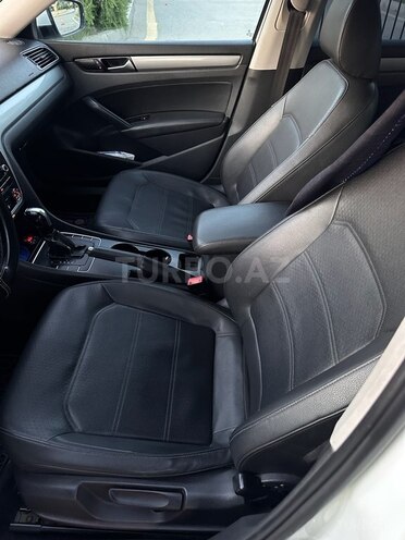 Volkswagen Passat 2012, 175,000 km - 2.5 l - Bakı