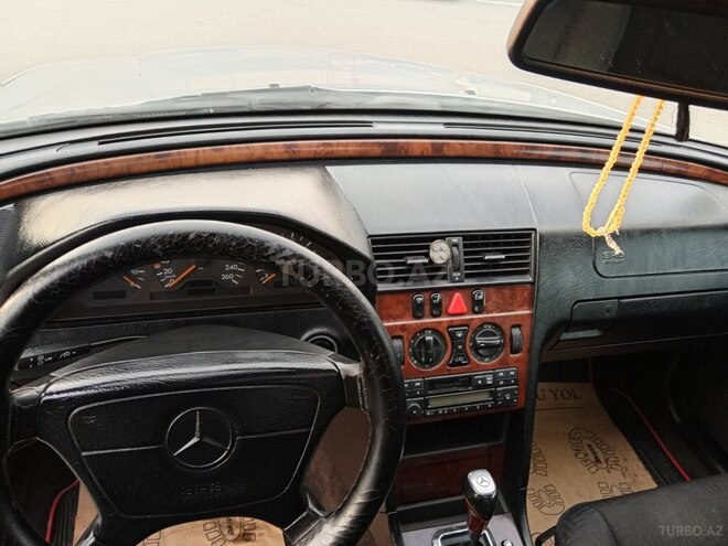 Mercedes C 240 1997, 405,000 km - 2.4 l - Bakı