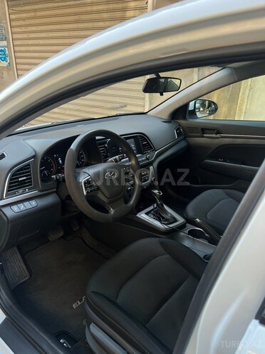 Hyundai Elantra 2017, 273,588 km - 2.0 l - Bakı
