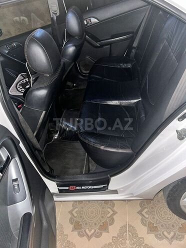 Kia Cerato 2012, 300,000 km - 1.6 l - Qazax