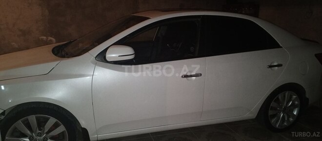 Kia Cerato 2012, 300,000 km - 1.6 l - Qazax