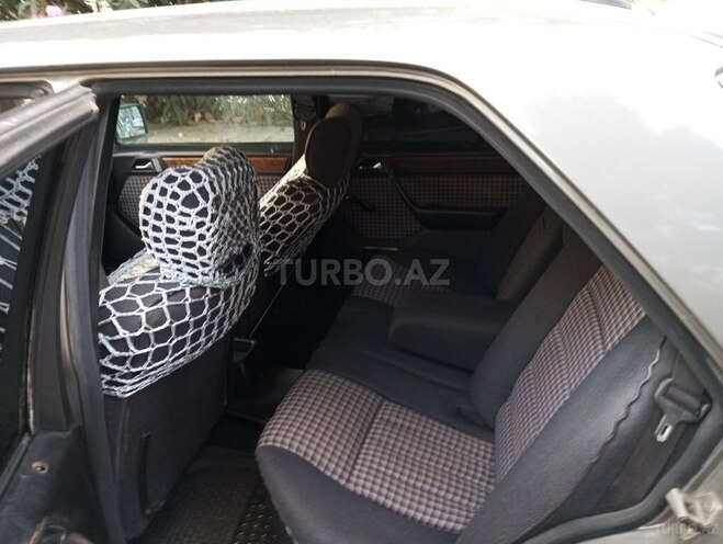 Mercedes E 230 1989, 300,000 km - 2.3 l - Bakı