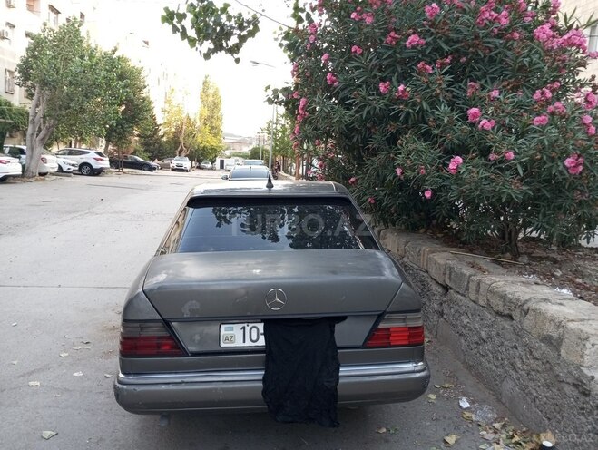 Mercedes E 230 1989, 300,000 km - 2.3 l - Bakı