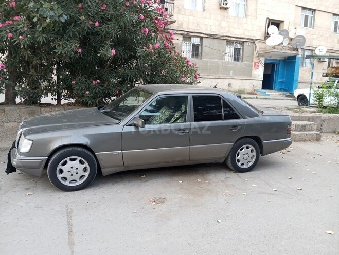 Mercedes E 230 1989, 300,000 km - 2.3 l - Bakı