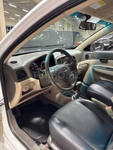 Hyundai Verna 2010, 250,500 km - 1.5 l - Sumqayıt