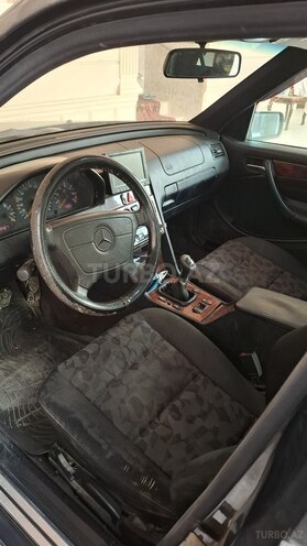 Mercedes C 180 1997, 233,000 km - 1.8 l - Sumqayıt