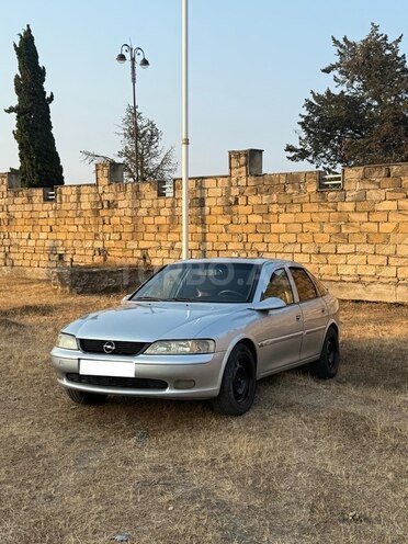 Opel Vectra 1997, 360,000 km - 2.0 l - Lənkəran