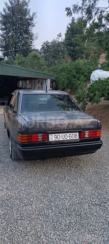Mercedes 190 1990, 555,720 km - 2.0 l - Astara