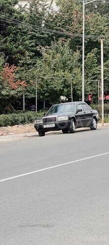 Mercedes 190 1990, 555,720 km - 2.0 l - Astara