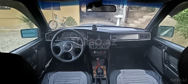 Mercedes 190 1990, 555,720 km - 2.0 l - Astara