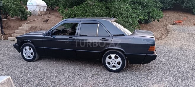 Mercedes 190 1990, 555,720 km - 2.0 l - Astara
