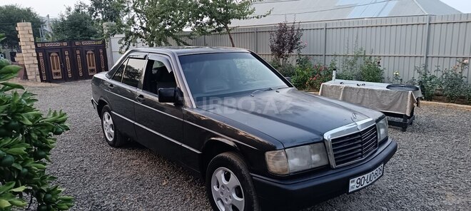 Mercedes 190 1990, 555,720 km - 2.0 l - Astara
