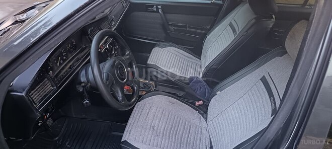 Mercedes 190 1990, 555,720 km - 2.0 l - Astara